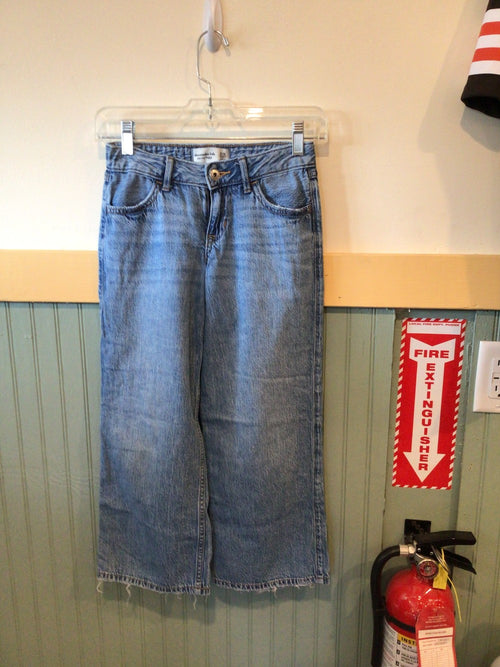 Abercrombie Kids/blue jeans/size9/10|293